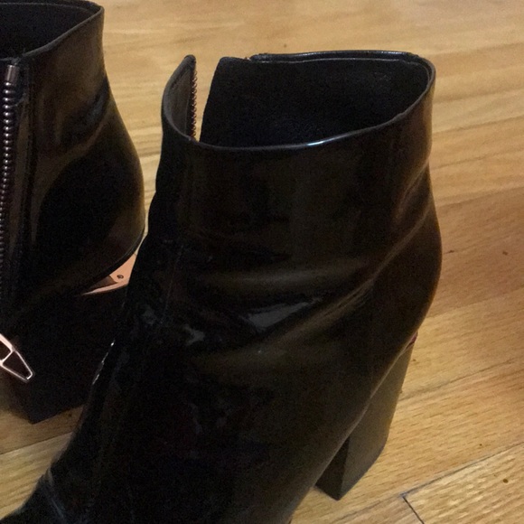 High heels - Picture 2 of 7